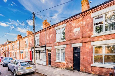 3 bedroom terraced house to rent, Tudor Road, Leicester LE3