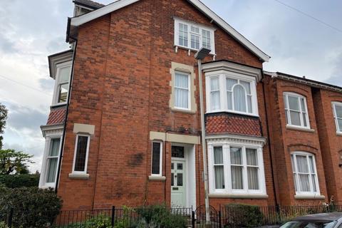 6 bedroom end of terrace house to rent, St Pauls Road, Leicester LE3