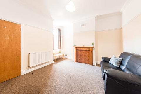 3 bedroom terraced house to rent, Tyndale Street, Leicester LE3