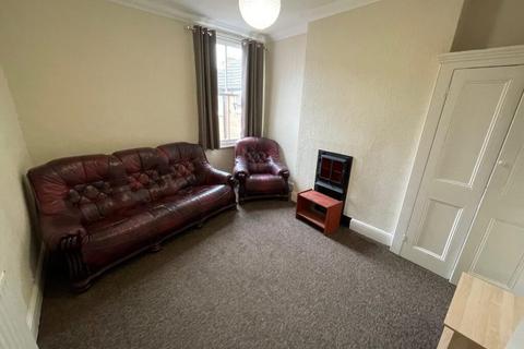 3 bedroom apartment to rent, Hinckley Road, Leicester LE3