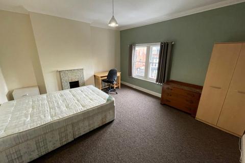 3 bedroom apartment to rent, Hinckley Road, Leicester LE3