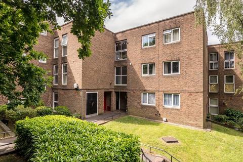 78 Garrick Close, London, W5 1AT