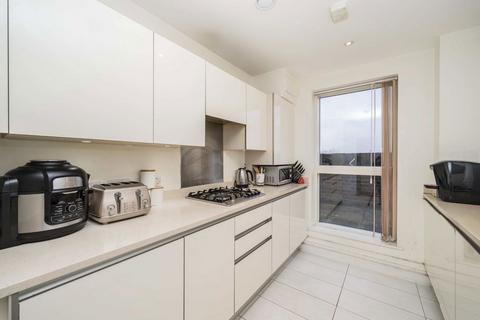 3 bedroom flat for sale, Manor Road, London W13