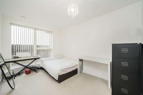 30, Valley House Manor Road, London, W13 0EW