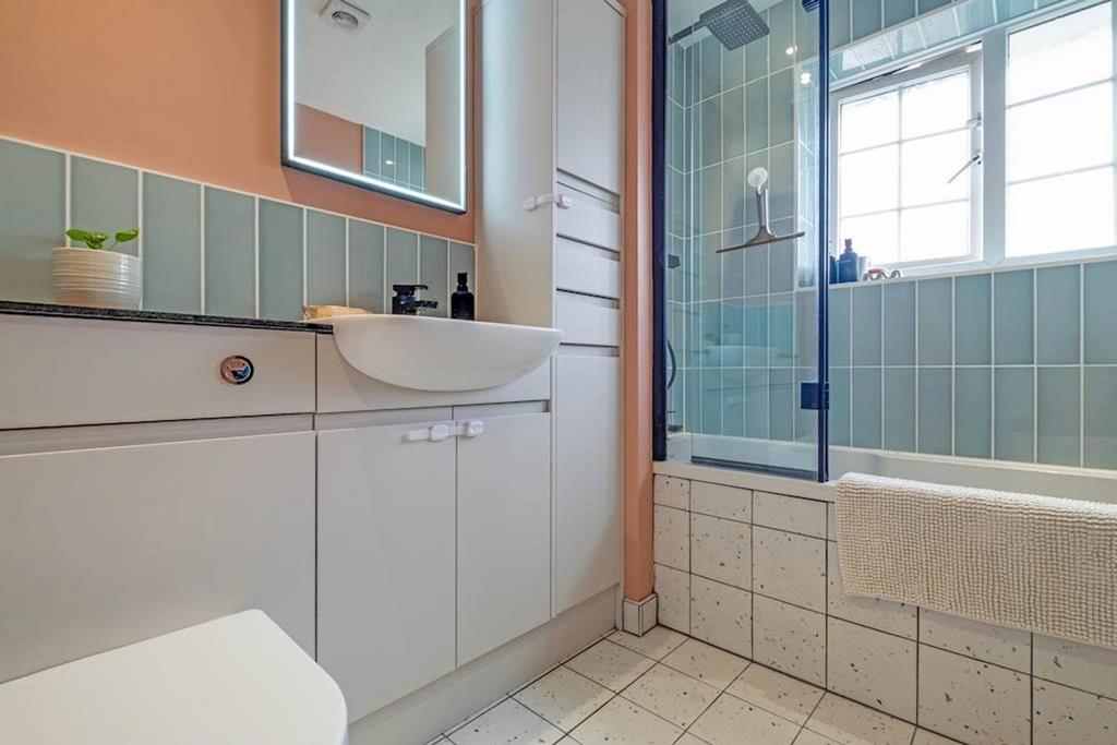 Family bathroom