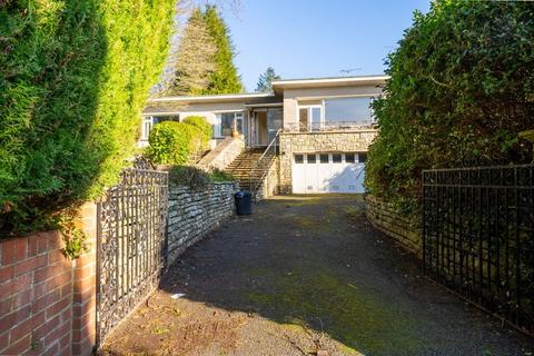 18 Avenue Crescent, Abergavenny, NP7 7DE