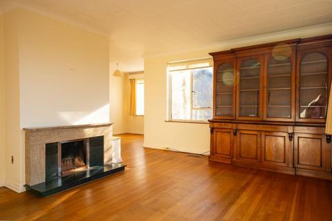 18 Avenue Crescent, Abergavenny, NP7 7DE
