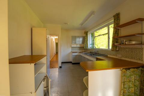 18 Avenue Crescent, Abergavenny, NP7 7DE