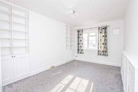 2 bedroom flat to rent, Danescroft, Brent Street, Hendon, NW4