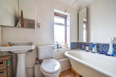 8 Meadowcroft Road, Reading, RG2 8RJ