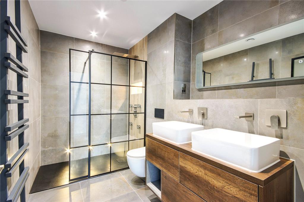 Apt 13 Bathroom