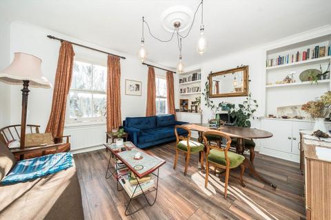 3 bedroom flat for sale, Lowman Road, London N7