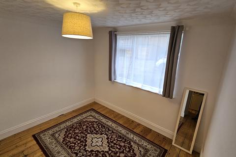 1 bedroom ground floor flat to rent, Partlands Avenue, Ryde PO33