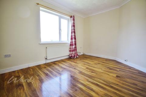 3 bedroom terraced house to rent, White Road Chatham ME4