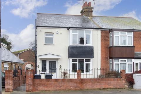3 bedroom semi-detached house for sale, Beacon Road, Broadstairs, CT10
