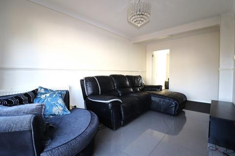 4 bedroom end of terrace house to rent, Lumley Close, Belvedere DA17