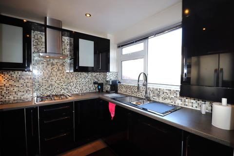 4 bedroom end of terrace house to rent, Lumley Close, Belvedere DA17