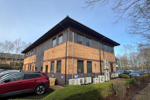 Office to rent, Unit 11-12 Somerville Court, Adderbury, Banbury, OX17 3SN