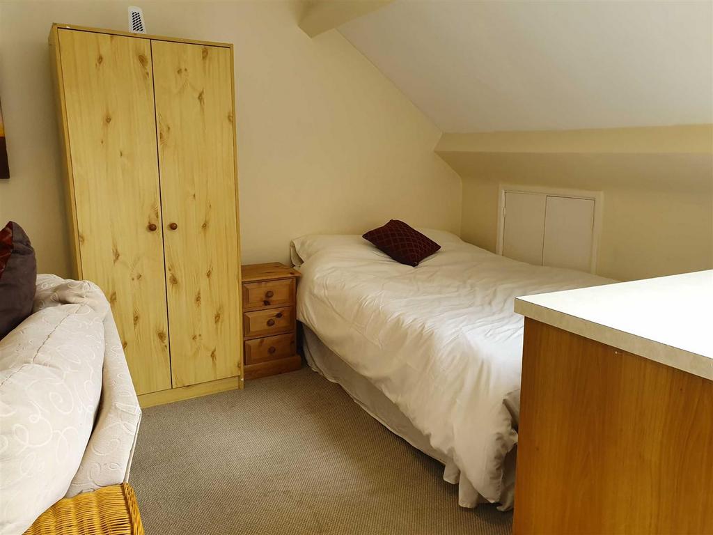Open plan   lounge   bedroom   kitchen