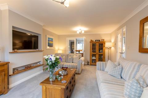 94 David Douglas Avenue, Scone, Perth, PH2 6QG