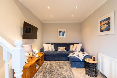 94 David Douglas Avenue, Scone, Perth, PH2 6QG
