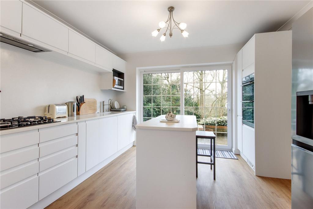 Kitchen/Breakfast Rm