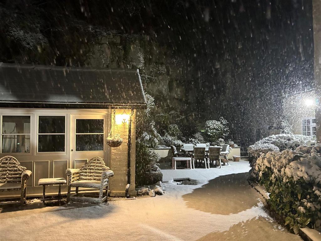 Bungalow and outdoor dining in the snow.jpg