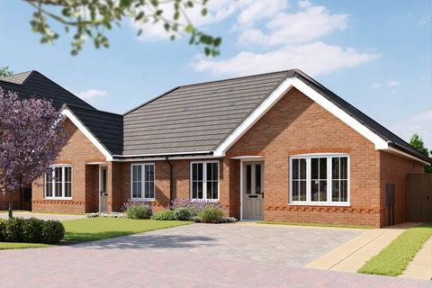 2 bedroom semi-detached bungalow for sale, Plot 045, The Hawarden at Queen's Meadow, Newcastle Road CW2