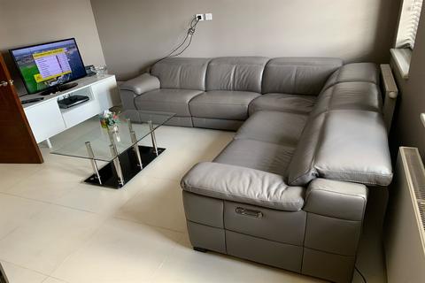 2 bedroom apartment for sale, Brent Street, Hendon NW4