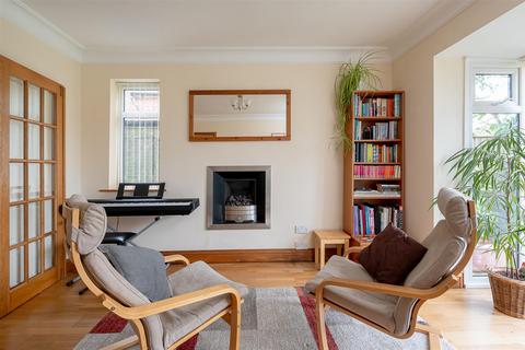 98 Acomb Road, York, YO24 4ER