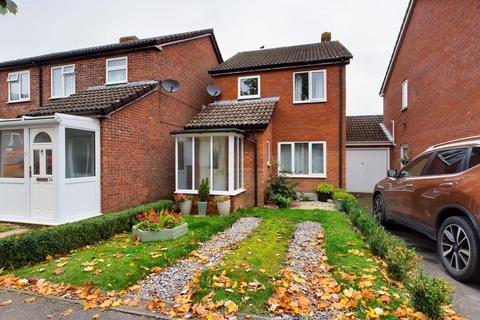 3 bedroom detached house to rent, McCartney Walk, Brighton Hill, Basingstoke, RG22