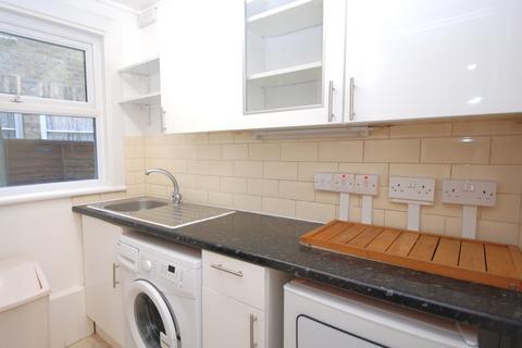 2 bedroom flat to rent, Albany Road, Elephant & Castle SE5