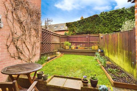 10 Thrush Close, Burghfield Common, Reading, RG7 3PG