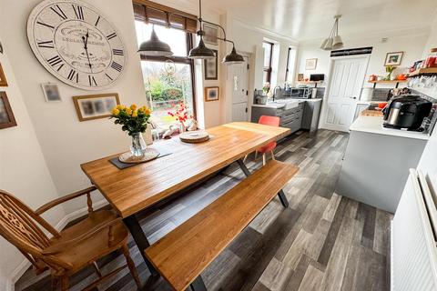 undefined, Oakley Road, Corby NN17