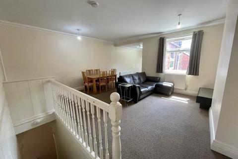 2 bedroom apartment to rent, Stretton Road, Leicester LE3