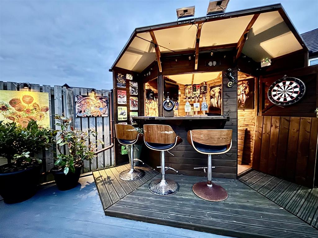 Garden Bar2.jpg