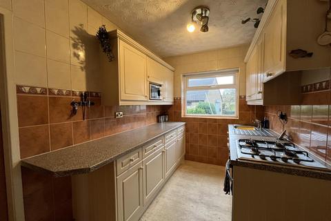 14 Crown Drive, Wyke, Bradford, BD12 8AT