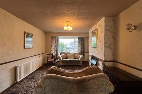 14 Crown Drive, Wyke, Bradford, BD12 8AT