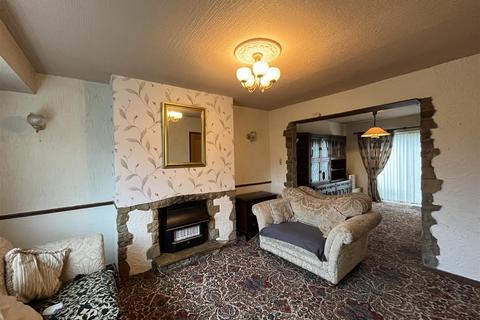 14 Crown Drive, Wyke, Bradford, BD12 8AT