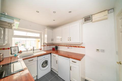 3 bedroom semi-detached house for sale, Oakshaw Close, Wolverhampton WV9