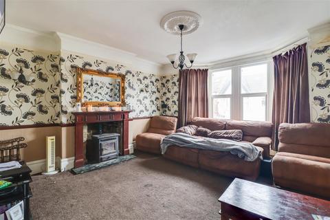 8 bedroom semi-detached house for sale, Silverdale Avenue, Westcliff-On-Sea SS0