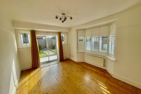 2 bedroom bungalow to rent, Pengelly Avenue, Bournemouth, BH10