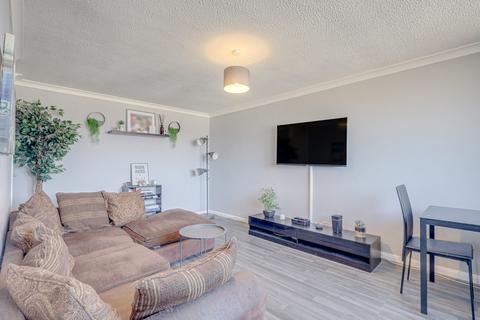 2 bedroom maisonette for sale, East Street, Southend-on-sea, SS2