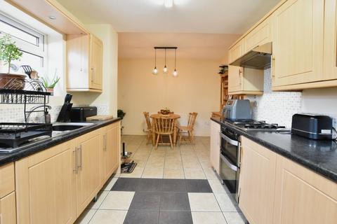 3 bedroom semi-detached house for sale, Skippingdale Road, Scunthorpe