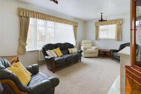 2 bedroom detached bungalow for sale, Holland Close, Gotham, Nottingham