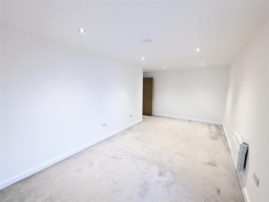 Bedroom Flat 2