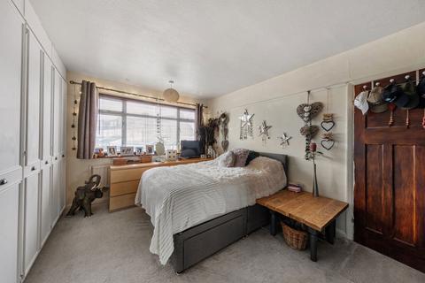 5 Stanhope Grove, Beckenham, BR3 3JB