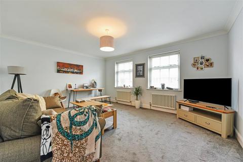 2 bedroom apartment for sale, The Hornet, Chichester