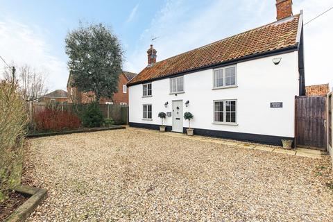 3 bedroom farm house for sale, Chapel Street, Rockland St. Peter, NR17