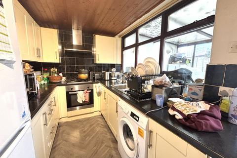 4 bedroom end of terrace house for sale, Long Street, Gorton